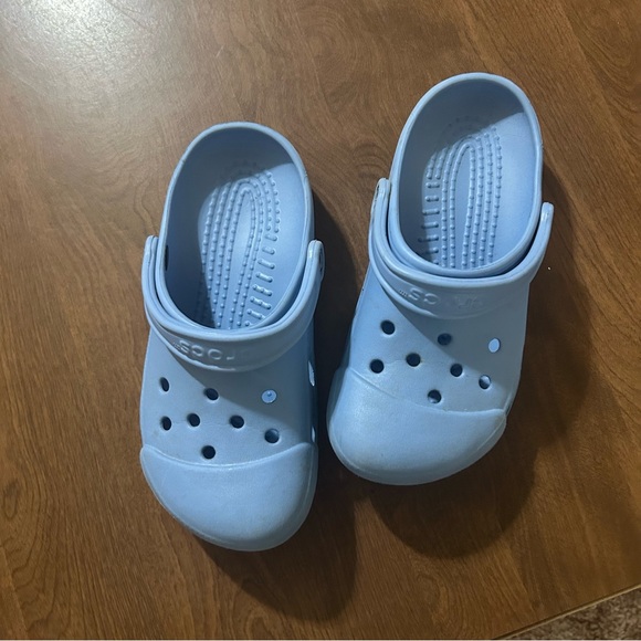 CROCS Shoes - Blue Crocs W 6-7 M 4-5